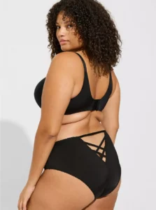 Smooth and comfortable push-up bra for curvy women